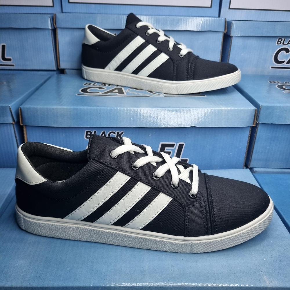 Black Camel Asiwen Sneakers, Black